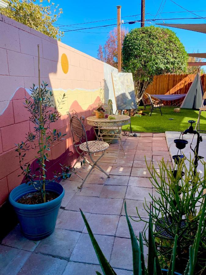 Sweet Tuscan Dreams-Private Entrance & Bathroom With Patio Los Angeles Bagian luar foto